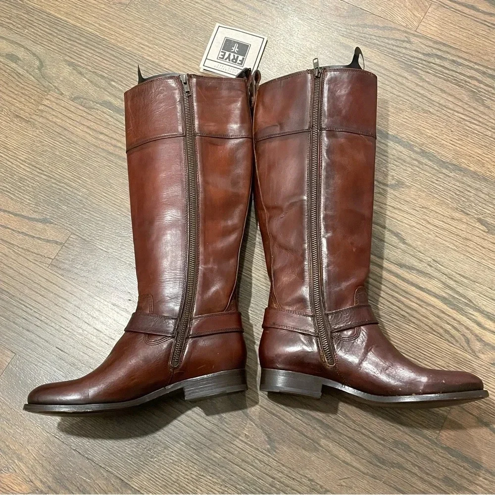 NWT FRYE Leather Melissa Harness Inside-Zip Boot 7 in Redwood